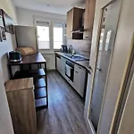 Moderne Mit Seeblick Und Balkon Im Eg *