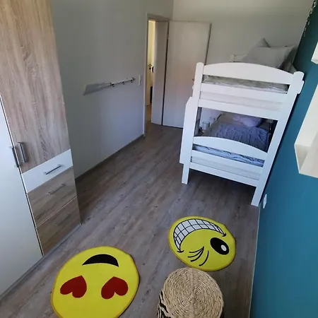 Apartment Moderne Mit Seeblick Und Balkon Im Eg *