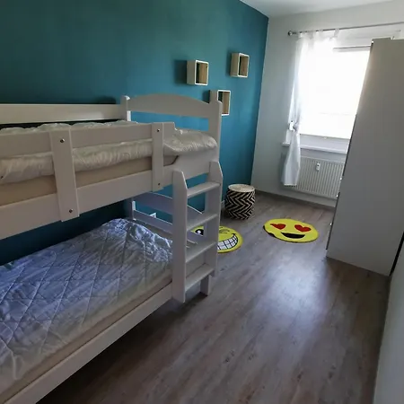 Moderne Mit Seeblick Und Balkon Im Eg