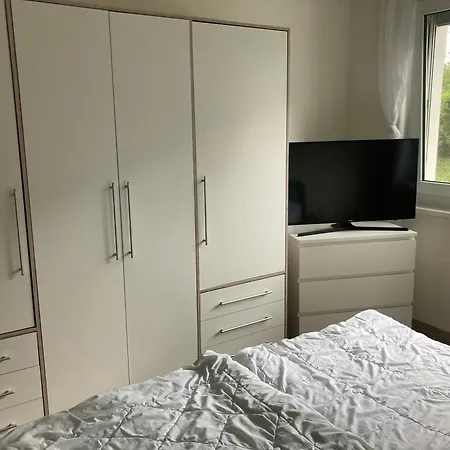 Moderne Mit Seeblick Und Balkon Im Eg * Mucheln