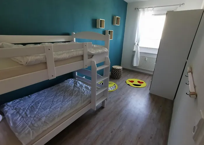 Moderne Mit Seeblick Und Balkon Im Eg