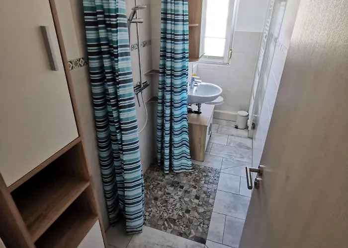 Moderne Mit Seeblick Und Balkon Im Eg * Mücheln