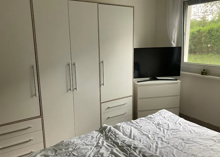 Moderne Mit Seeblick Und Balkon Im Eg * Mucheln